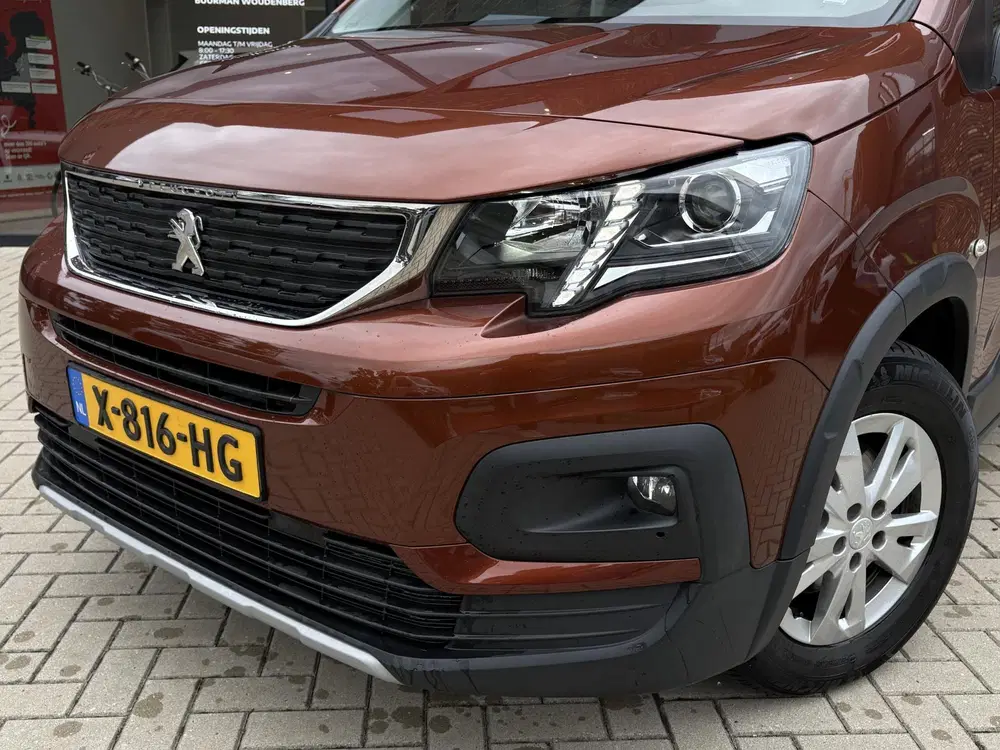 Peugeot Rifter 1.2 Puretech Allure L1 Rolstoelauto Automa uit 2021, foto 2