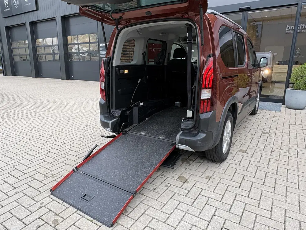 Peugeot Rifter 1.2 Puretech Allure L1 Rolstoelauto Automa uit 2021, foto 9
