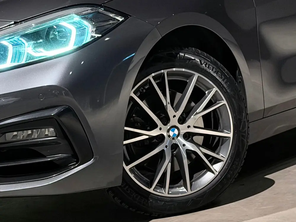 BMW 1-serie 118i High Executive Edition uit 2020, foto 10