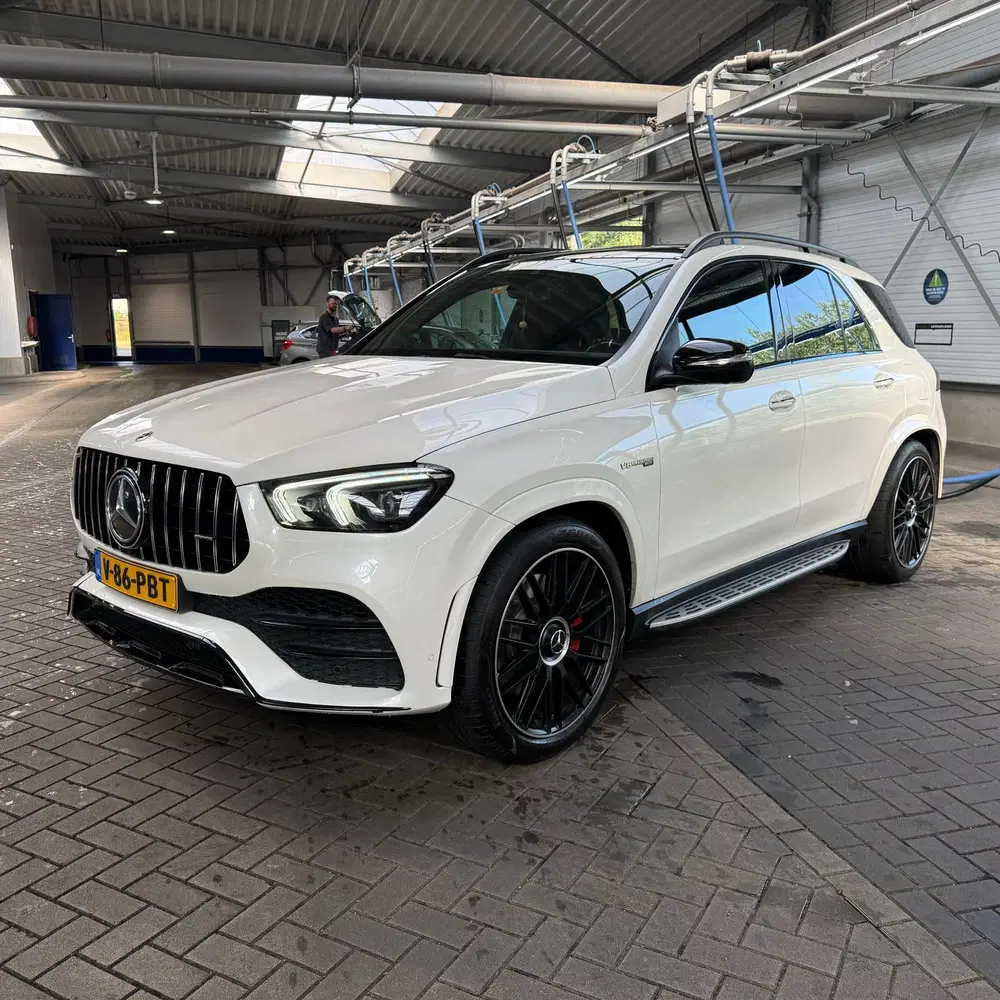 Mercedes-Benz GLE de uit 2021, foto 6