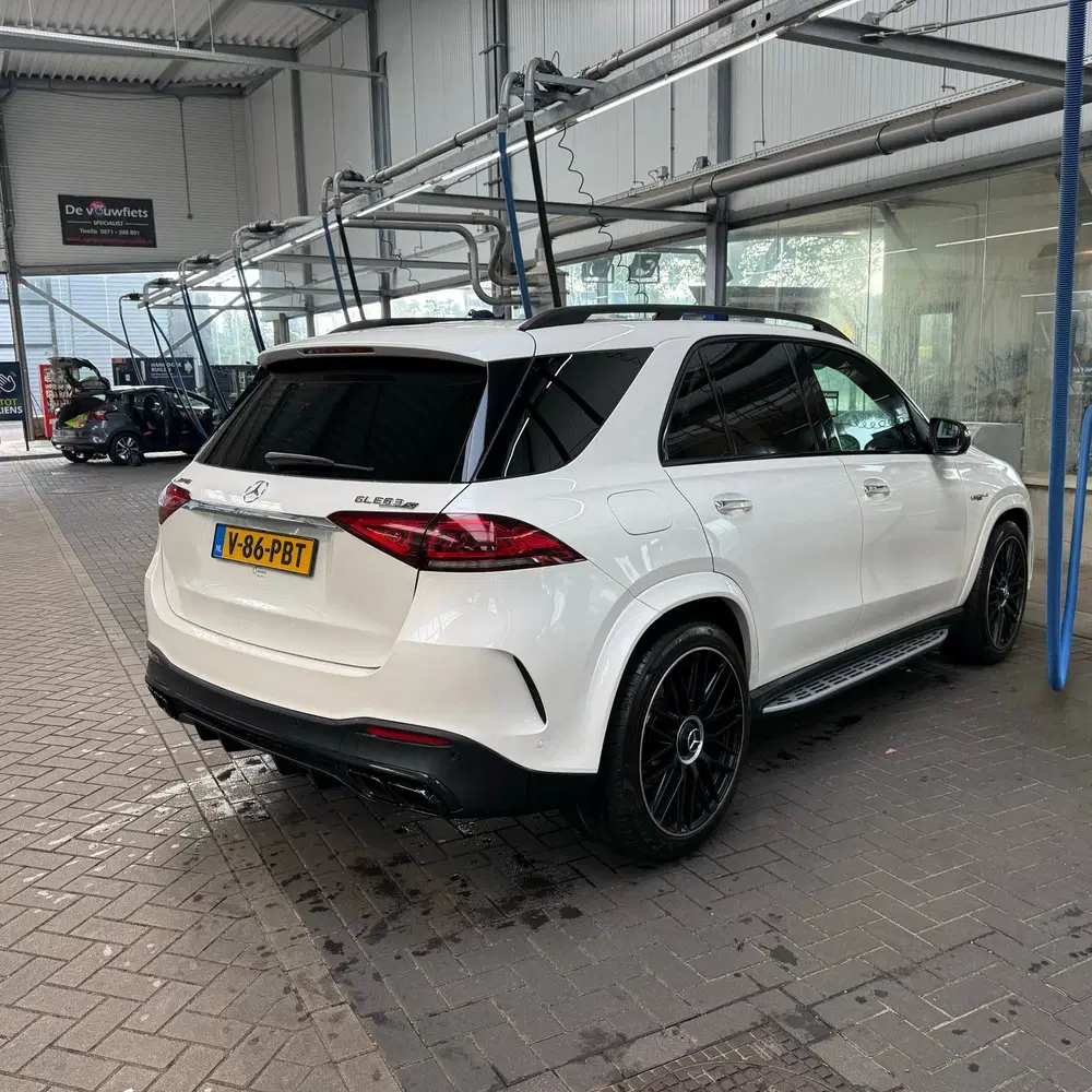 Mercedes-Benz GLE de uit 2021, foto 7