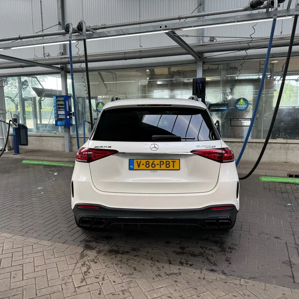 Mercedes-Benz GLE de uit 2021, foto 8