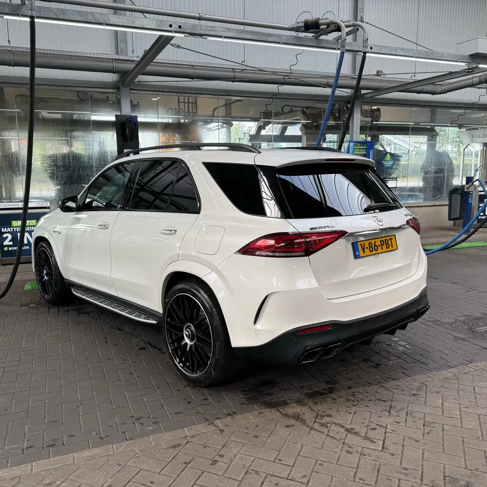 Mercedes-Benz GLE de uit 2021, foto 9