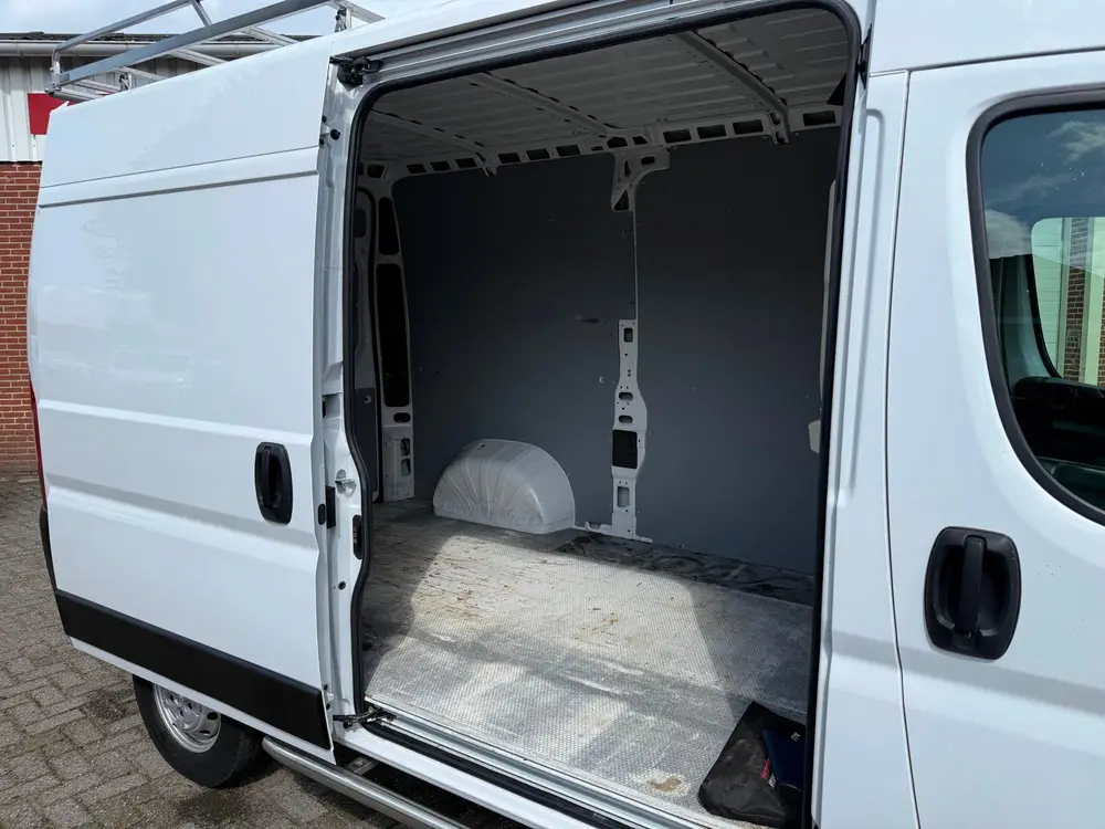 Peugeot Boxer 333 2.2 BlueHDi 140PK L2H2 Camera euro 6 3 uit 2021, foto 19