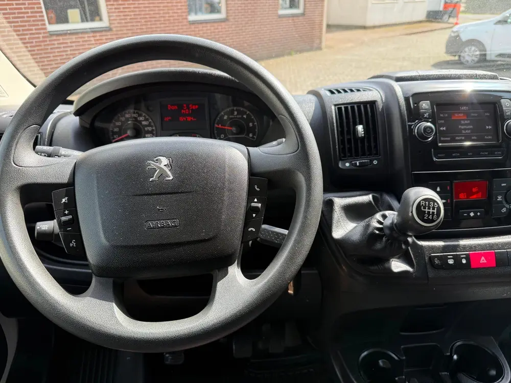 Peugeot Boxer 333 2.2 BlueHDi 140PK L2H2 Camera euro 6 3 uit 2021, foto 3