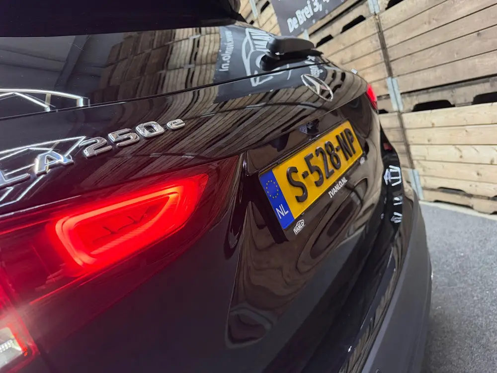 Mercedes-Benz GLA 250 e Business Line AMG Sfeerverlic uit 2022, foto 12