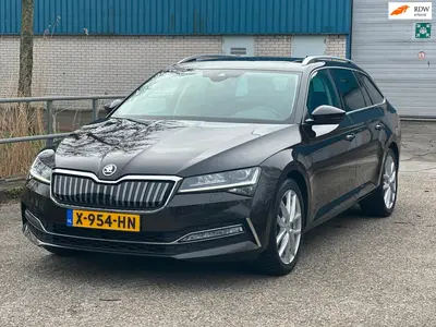 Skoda Superb 1.4 TSI iV Business Edition Plus Pano Cam uit 2020