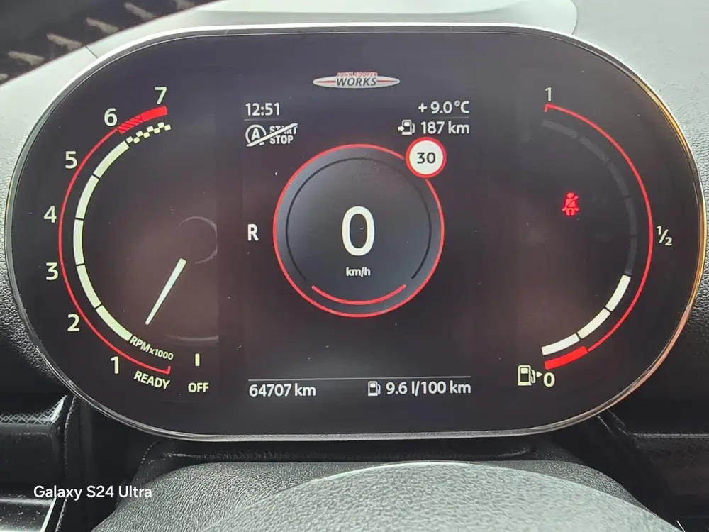 Mini Clubman 2.0 JCW ALL4 Thunder Pack uit 2021, foto 10