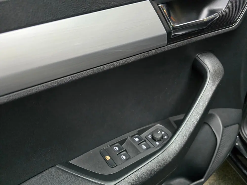 Skoda Karoq 1.0 TSI Ambition Business Navi Carplay tre uit 2019, foto 4