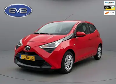 Toyota Aygo 1.0 VVT-i x-play uit 2020