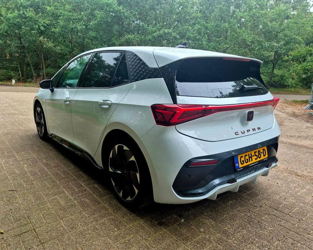 Cupra Born Essential 63 kWh btw auto nap uit 2024, foto 4