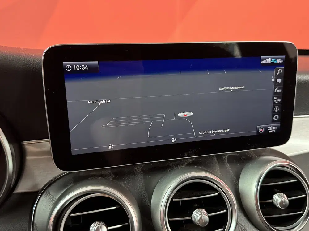 Mercedes-Benz C-Klasse 180 Business Solution AMG uit 2020, foto 20