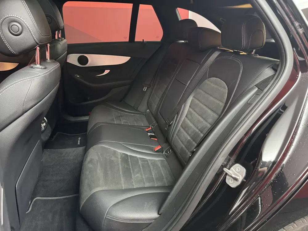 Mercedes-Benz C-Klasse 180 Business Solution AMG uit 2020, foto 5