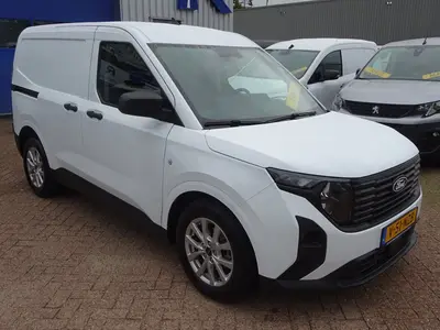 Ford Transit Courier 1.5 EcoBlue Trend CARPLAY AIRCO CRUISE uit 2024