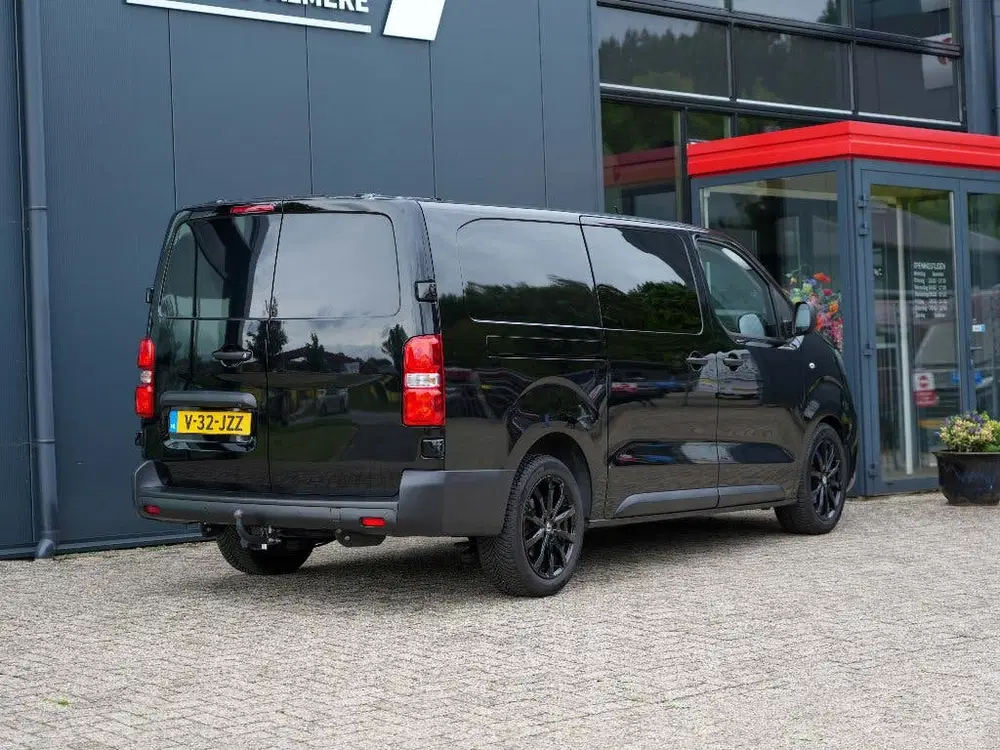 Opel Vivaro 2.0D 145 PK L3H1 Dubbele Cabine Automaat uit 2023, foto 2