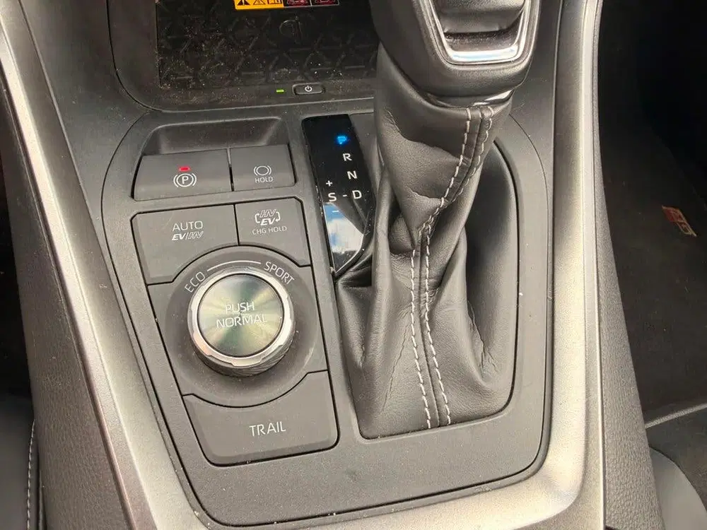 Toyota RAV 4 2.5 Plug-in Hybrid AWD GR SPORT uit 2025, foto 7