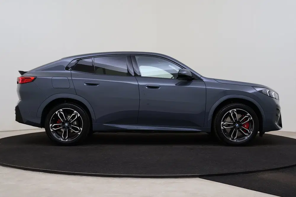 BMW iX2 eDrive20 M Sport uit 2026, foto 7