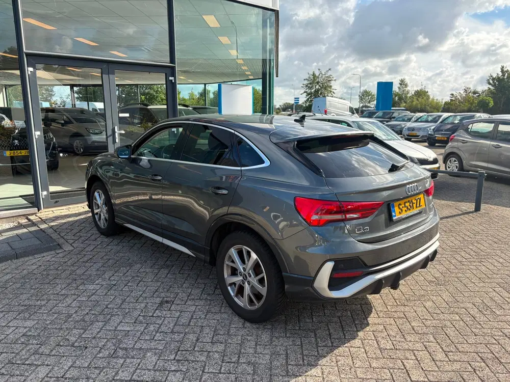 Audi Q3 35 TFSI S Edition uit 2022, foto 7