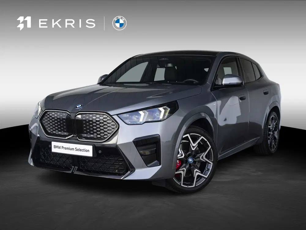 BMW iX2 eDrive20 SoH 100% uit 2025