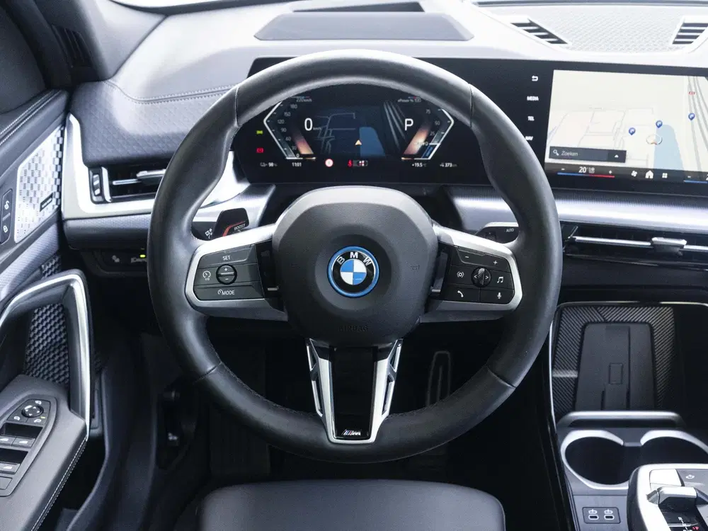 BMW iX2 eDrive20 SoH 100% uit 2025, foto 10