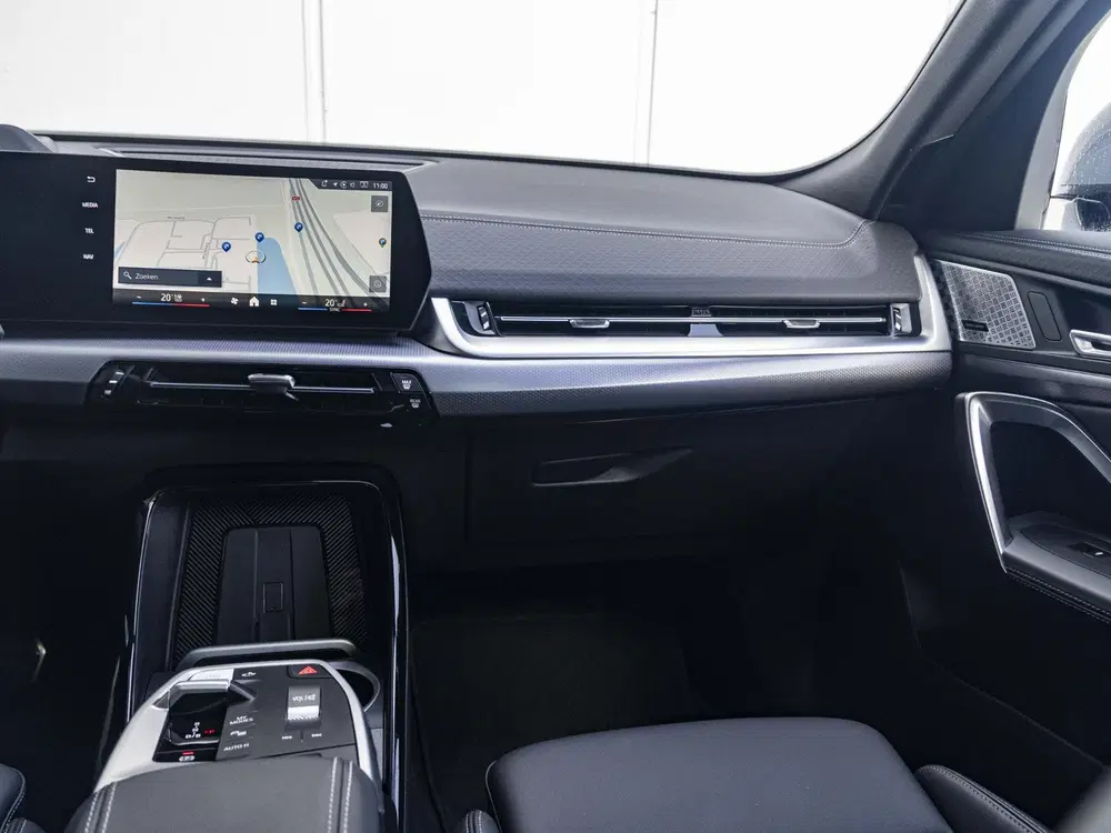 BMW iX2 eDrive20 SoH 100% uit 2025, foto 12
