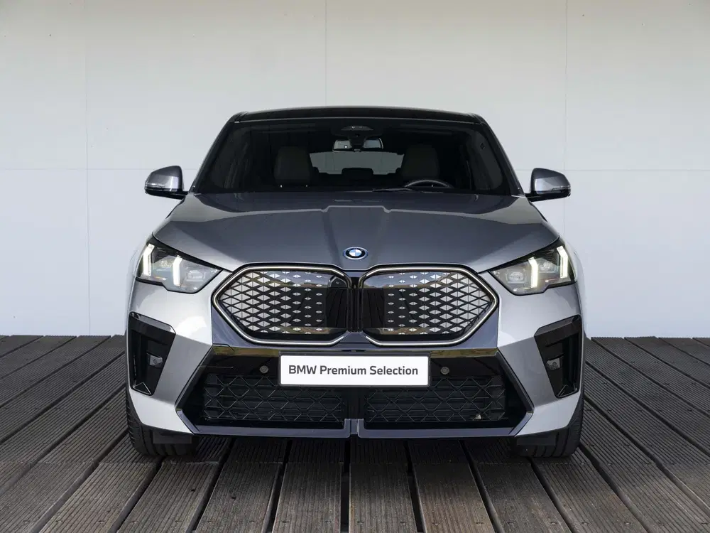 BMW iX2 eDrive20 SoH 100% uit 2025, foto 6
