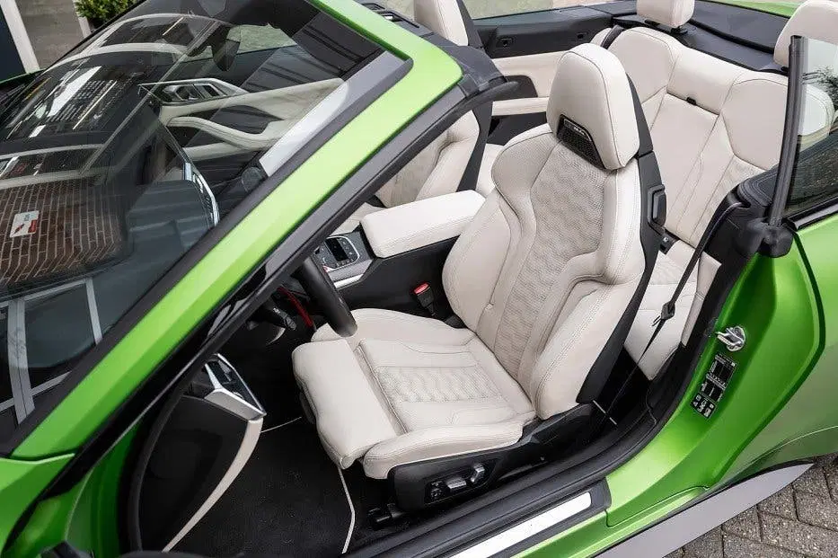 BMW M4 BMW M4 Competition xDrive Cabrio uit 2022, foto 14