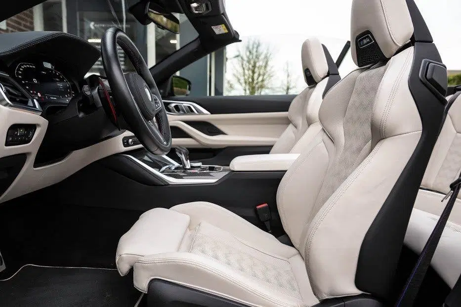 BMW M4 BMW M4 Competition xDrive Cabrio uit 2022, foto 15