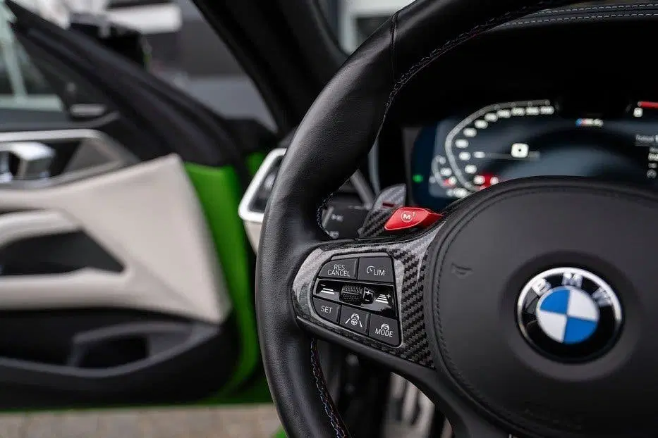 BMW M4 BMW M4 Competition xDrive Cabrio uit 2022, foto 19