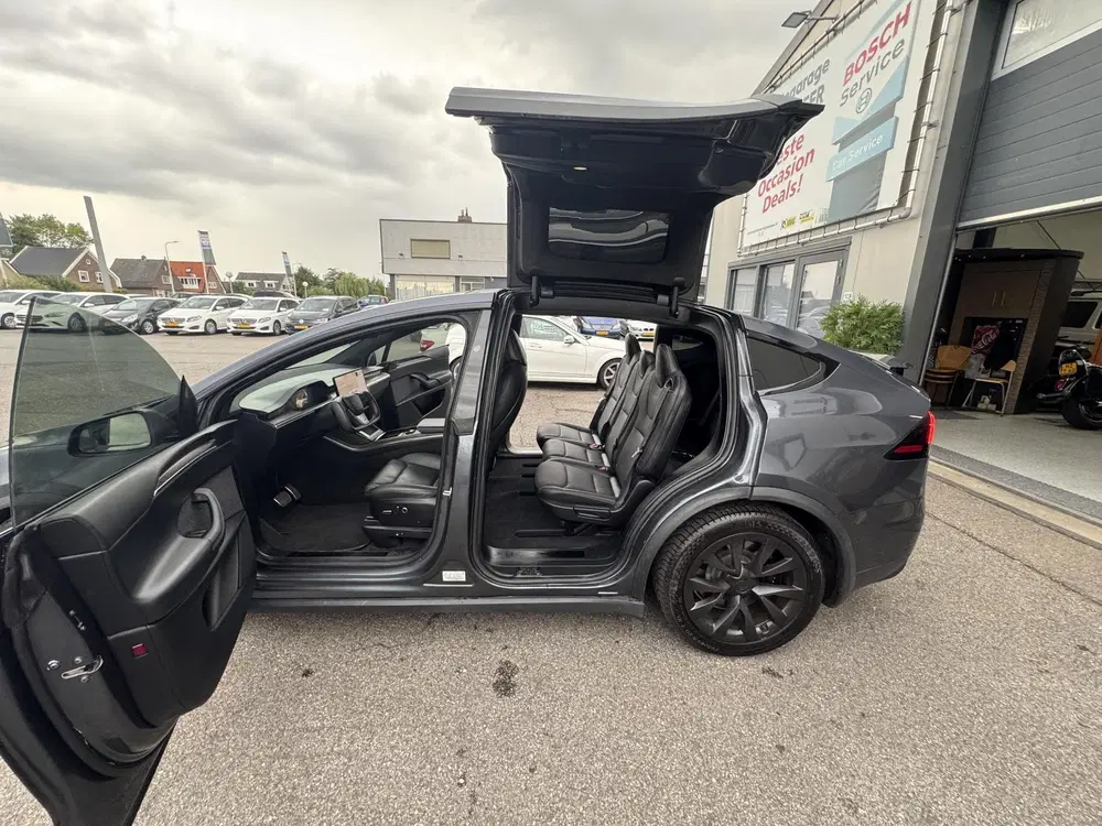 Tesla Model X Base AWD 7 personen 100 KWH uit 2022, foto 10