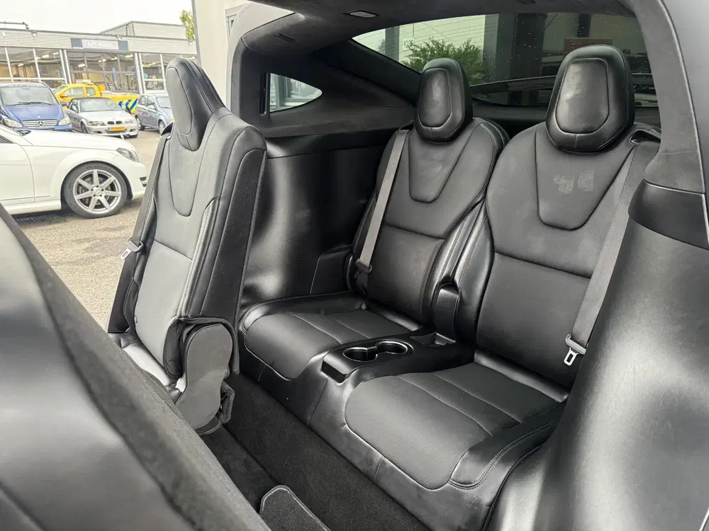 Tesla Model X Base AWD 7 personen 100 KWH uit 2022, foto 12