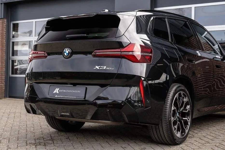 BMW X3 30e xDrive M Sport Pro uit 2025, foto 2