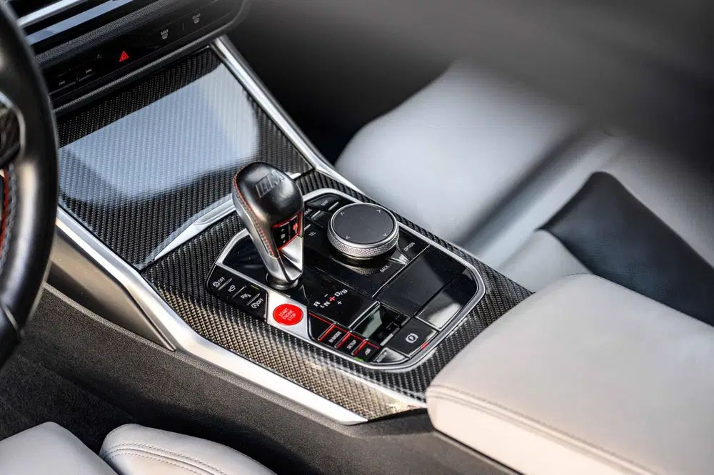 BMW M3 xDrive Competition uit 2023, foto 16