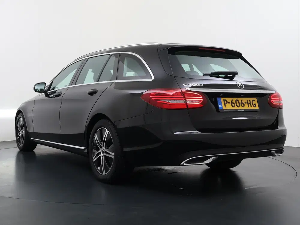 Mercedes-Benz C-Klasse 200 d Premium Pack Avantgarde uit 2021, foto 2