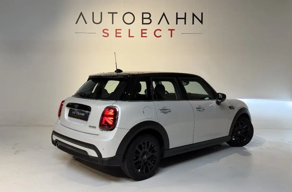 Mini Cooper Cooper 1.5 Aut Camden Edition uit 2023, foto 2