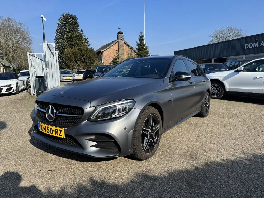 Mercedes-Benz C-Klasse 300 e Business Solution AMG Li uit 2021, foto 2