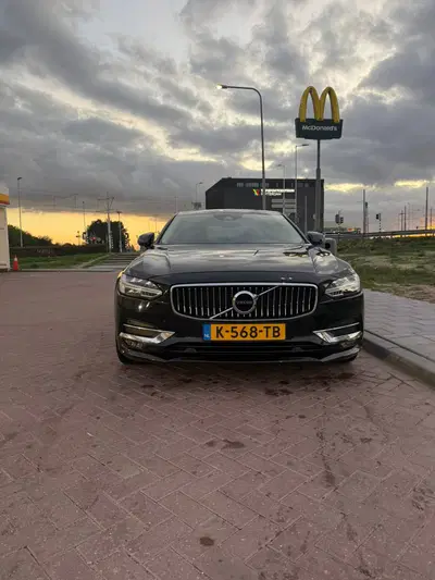 Volvo S90 D4 190pk Geartronic 2019 Zwart uit 2019