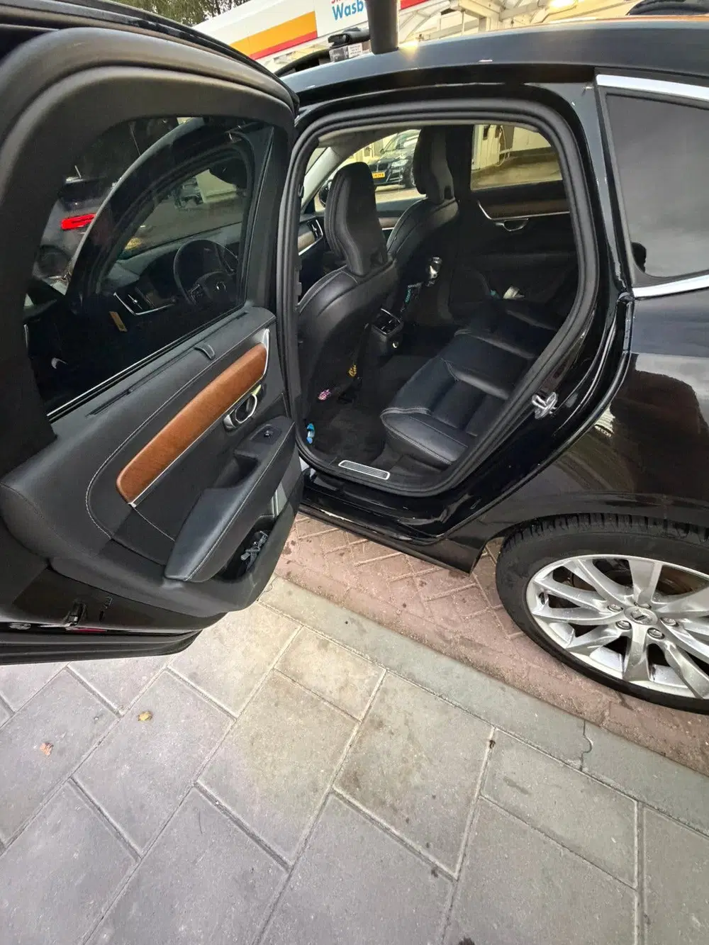 Volvo S90 D4 190pk Geartronic 2019 Zwart uit 2019, foto 13