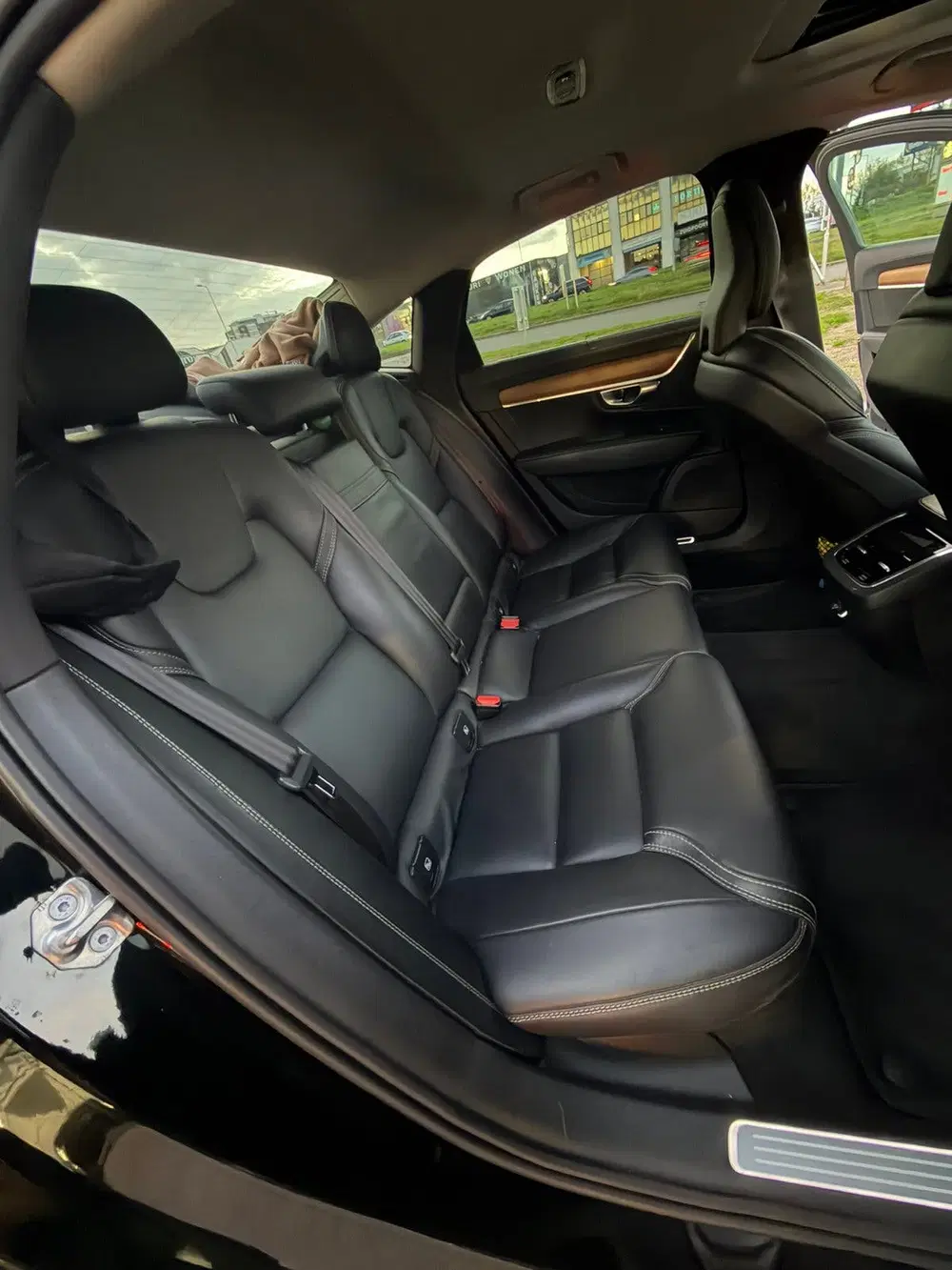 Volvo S90 D4 190pk Geartronic 2019 Zwart uit 2019, foto 14