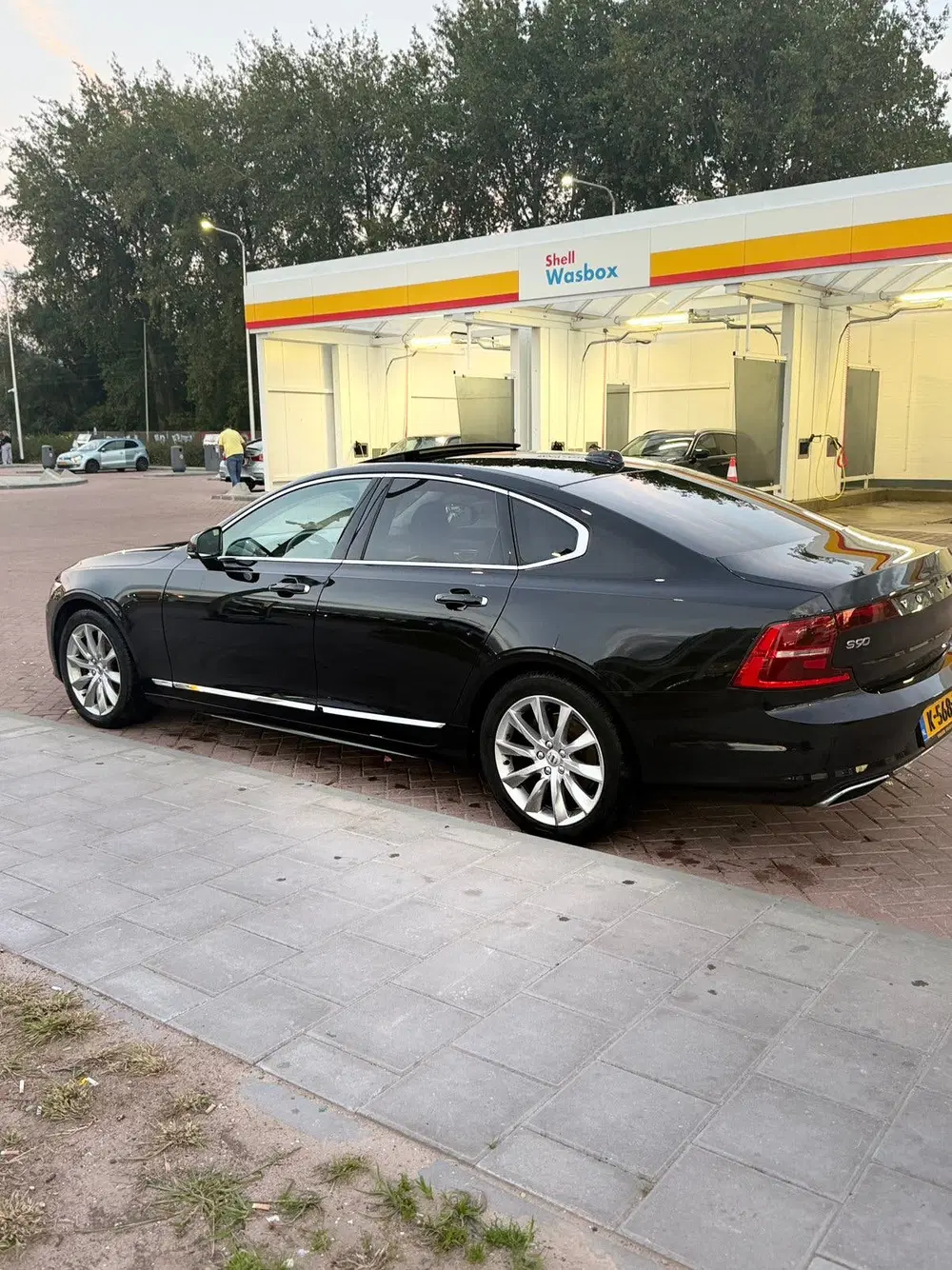 Volvo S90 D4 190pk Geartronic 2019 Zwart uit 2019, foto 9