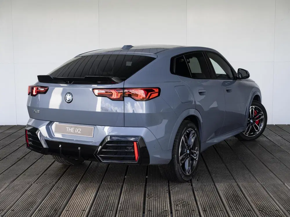 BMW iX2 xDrive30 M Sport Edition uit 2026, foto 2