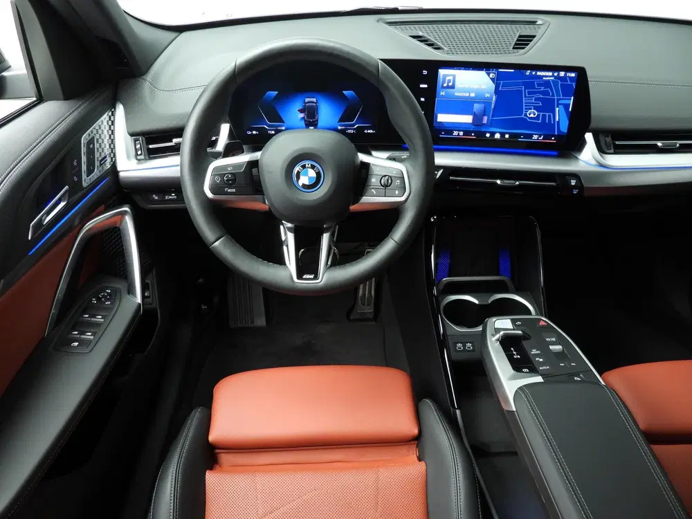 BMW iX2 eDrive20 uit 2025, foto 10