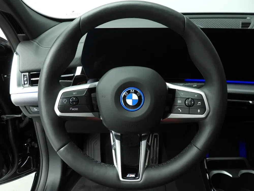 BMW iX2 eDrive20 uit 2025, foto 11