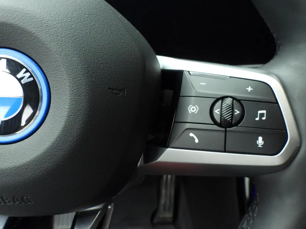 BMW iX2 eDrive20 uit 2025, foto 15
