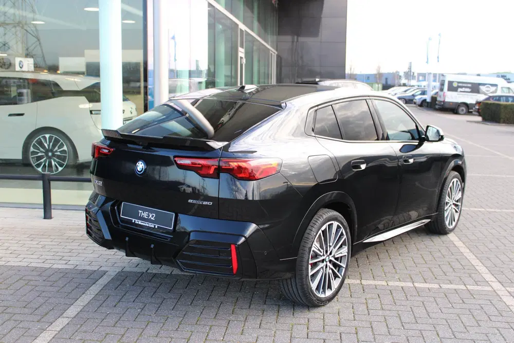 BMW iX2 eDrive20 M Sport uit 2026, foto 2