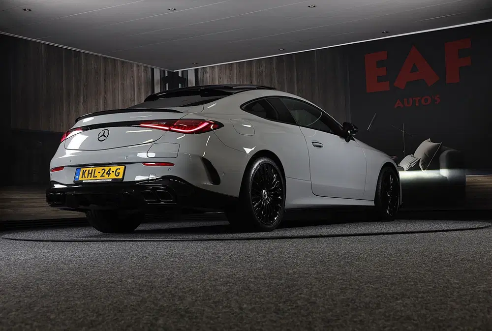 Mercedes-Benz CLE CLE Coupé 300 e AMG 53 Look uit 2025, foto 4