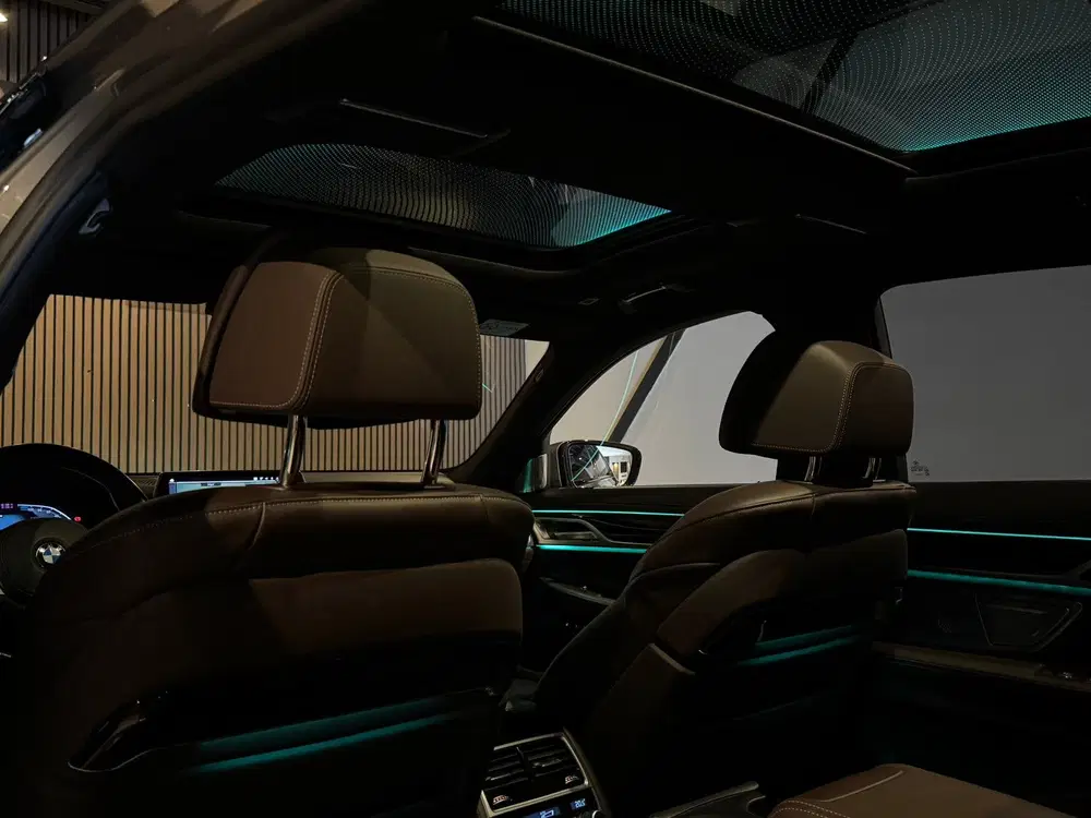 BMW 7-serie 745Le 394PK uit 2020, foto 14