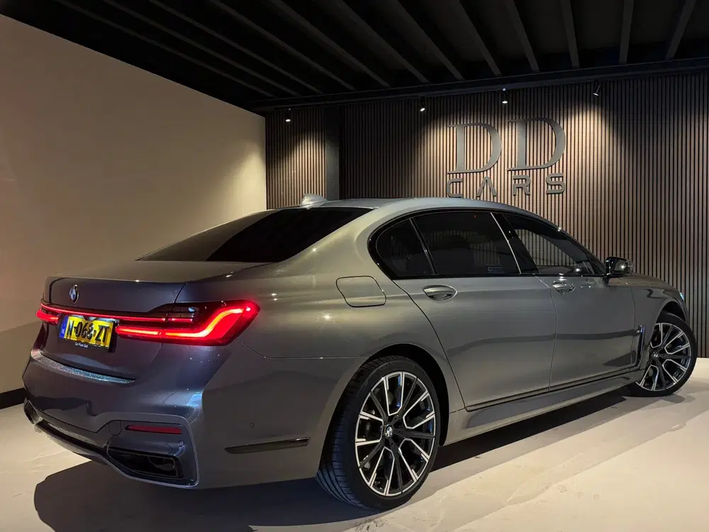 BMW 7-serie 745Le 394PK uit 2020, foto 5