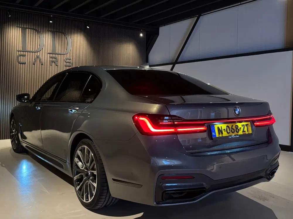 BMW 7-serie 745Le 394PK uit 2020, foto 6