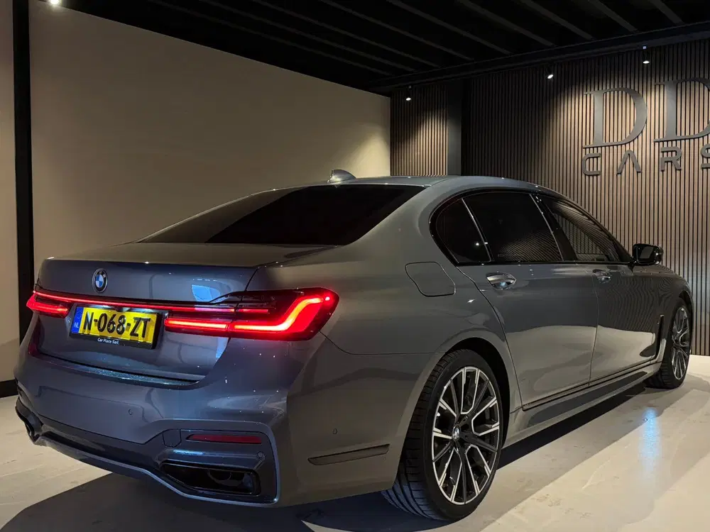 BMW 7-serie 745Le 394PK uit 2020, foto 7